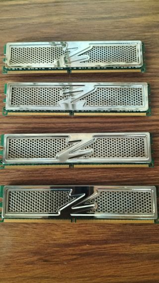 Memoria RAM DDR2 OCZ Platinum Edition 4x1Gb