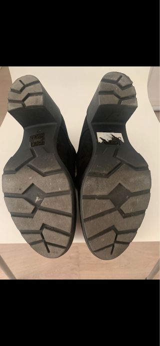 Botín negro Maripaz