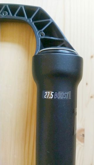 Botellas Horquilla DVO SAPPHIRE D1 27,5" 15x110mm.