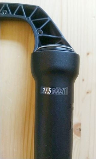 Botellas Horquilla DVO SAPPHIRE D1 27,5" 15x110mm.