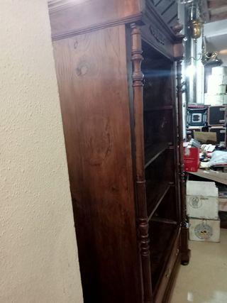 +100 AÑOS ARMARIO CASTAÑO COMPLETO BUEN ESTADO