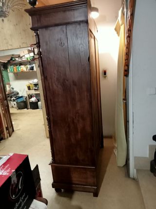 +100 AÑOS ARMARIO CASTAÑO COMPLETO BUEN ESTADO