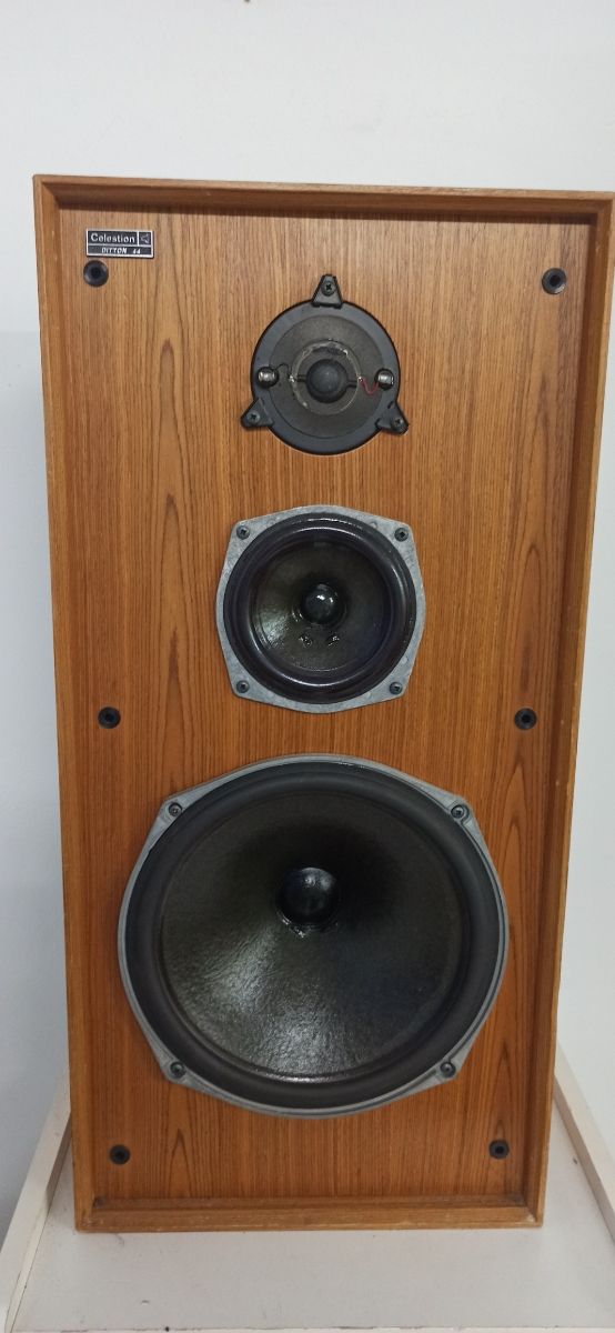 Altavoces Celestion Ditton 44