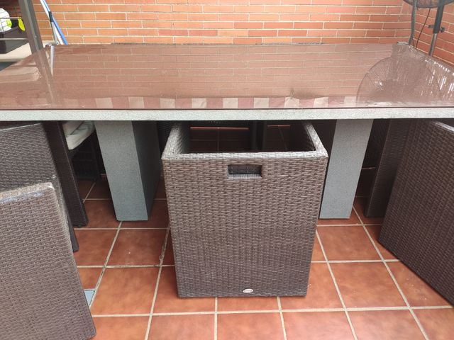 Conjunto de mesa y sillas jardín