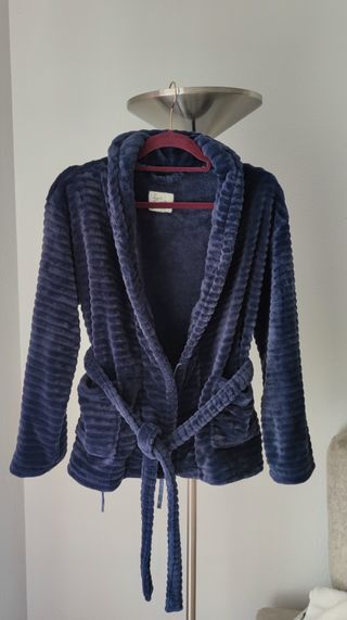 Bata corta suave para mujer Love to Lounge Primark de segunda