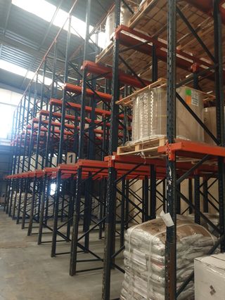 Compra de Estanterías