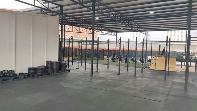 Pavimento tecnico speciale per palestra.