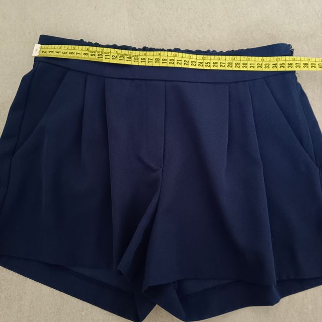 1€: Pantalón corto Easy Wear T.36