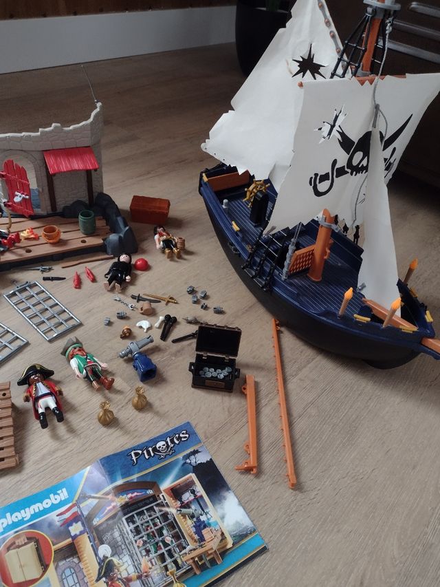 Playmobil juego barco pirata + varios.