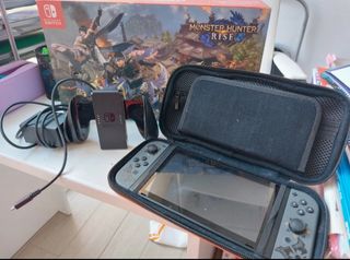 Nintendo Switch edición especial Monster Hunter