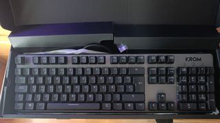 Teclado mecánico Krom Kernel