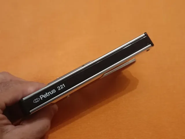 Grapadora de mano Petrus 221