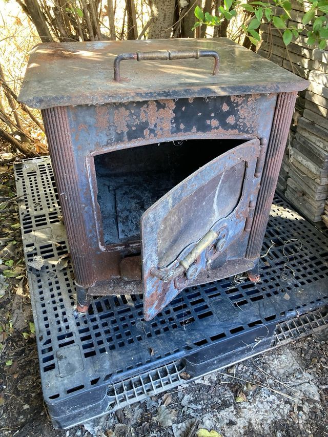 Antigua estufa de leña para RESTAURAR