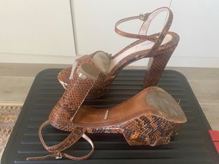 Espectacular Sandalia plataforma T-39