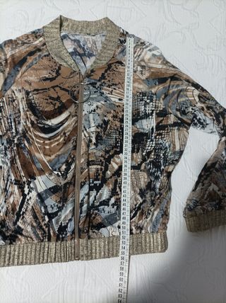 Bomber estampada