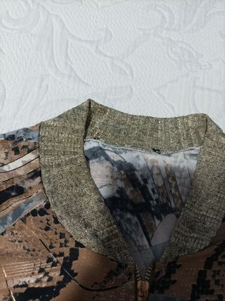 Bomber estampada