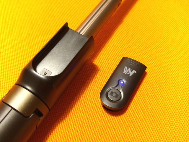 Trípode - Palo Selfie con disparo por Bluetooth