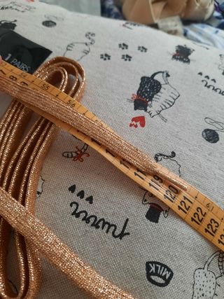 Lacci piatti scarpe dorati 120cm nuovi. Mai usati