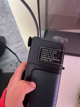 Acuario con filtro y calentador