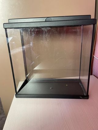 Acuario con filtro y calentador
