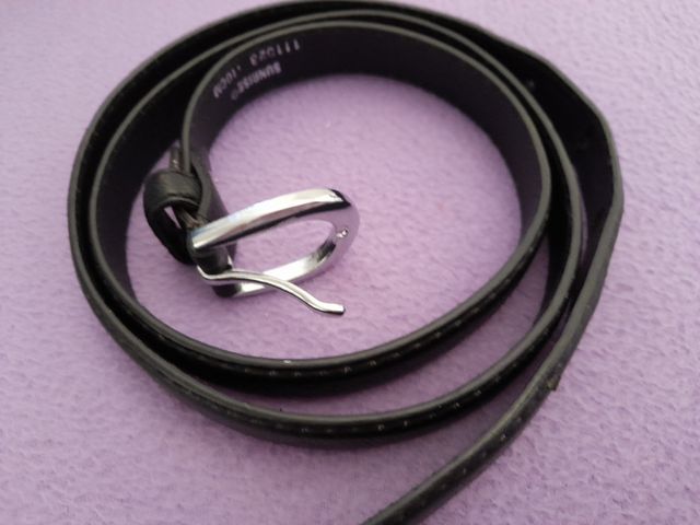 cinturones estrechos