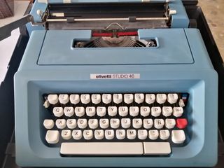 Máquina de escribir.Funciona perfectamente.