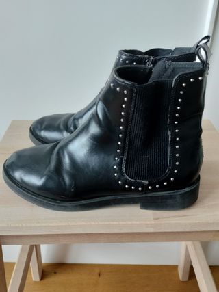 Botin zara kids negro con tachuelas 36