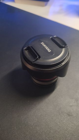 Objetivo Samyang 12mm F2.0 para Fujifilm serie X