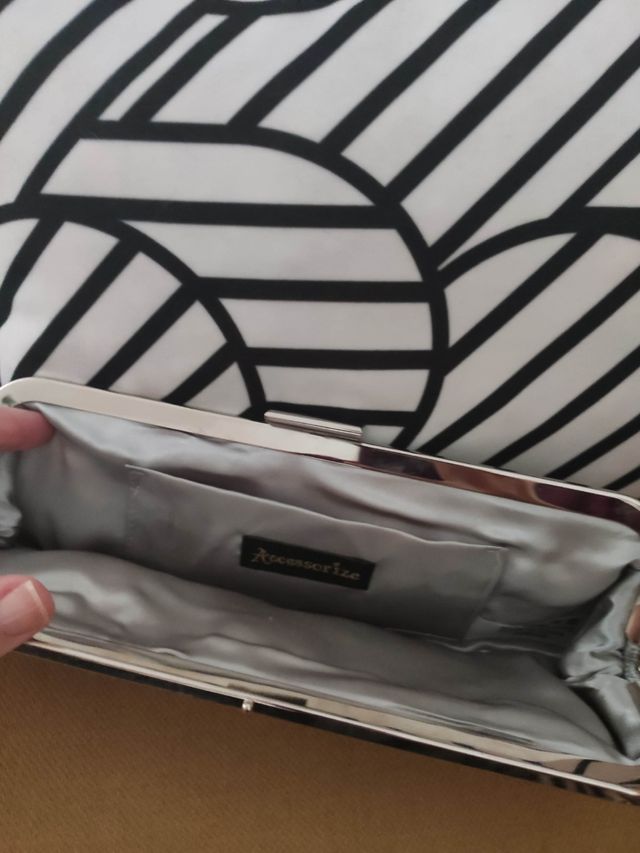 bolso para fiestas, sin cadena. Medidas 26x10