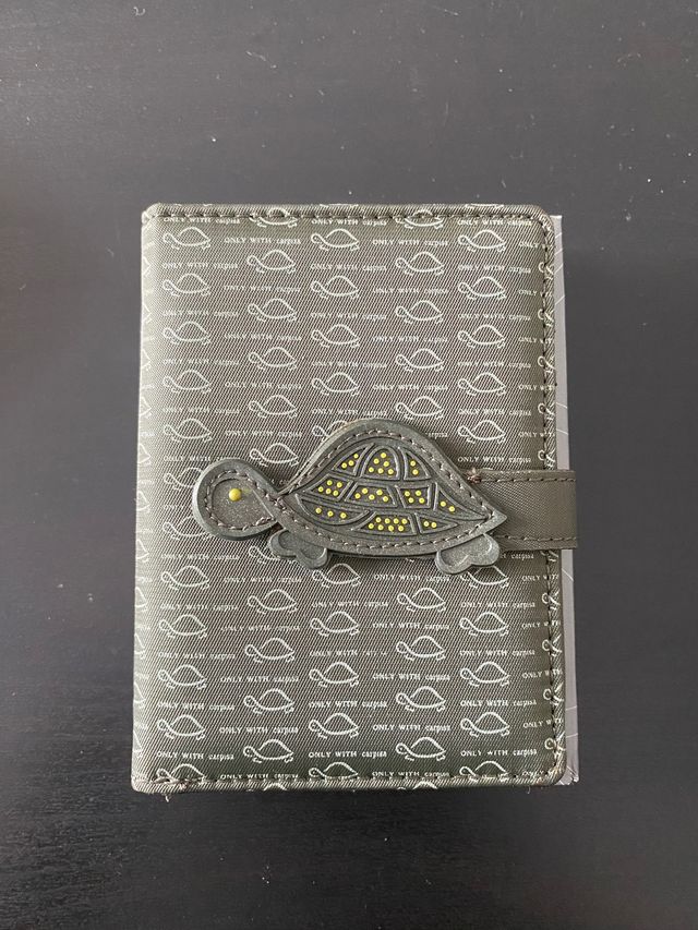 Portafoglio Carpisa da donna.