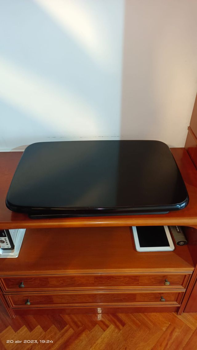 Plataforma giratoria y extraible para TV