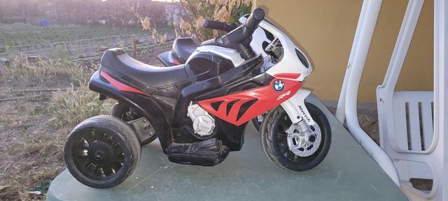 moto electrica BMW 
Solo dispongo de una