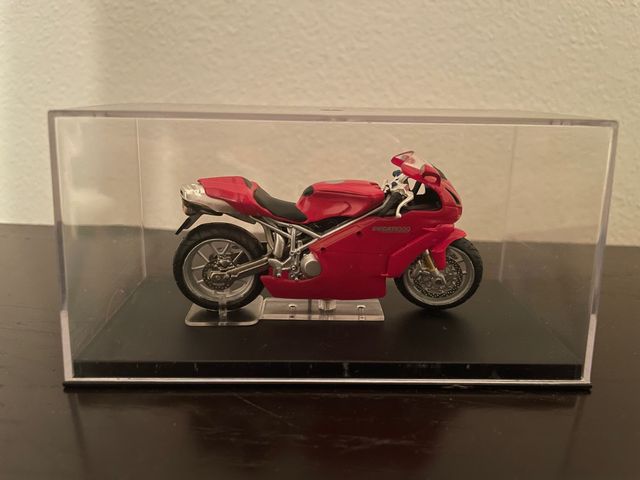 Ducati 999 testastretta modellino moto