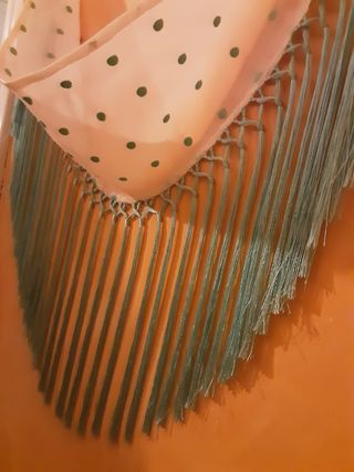Flamenca  - Traje  + Manton con enrejado 10-12 año