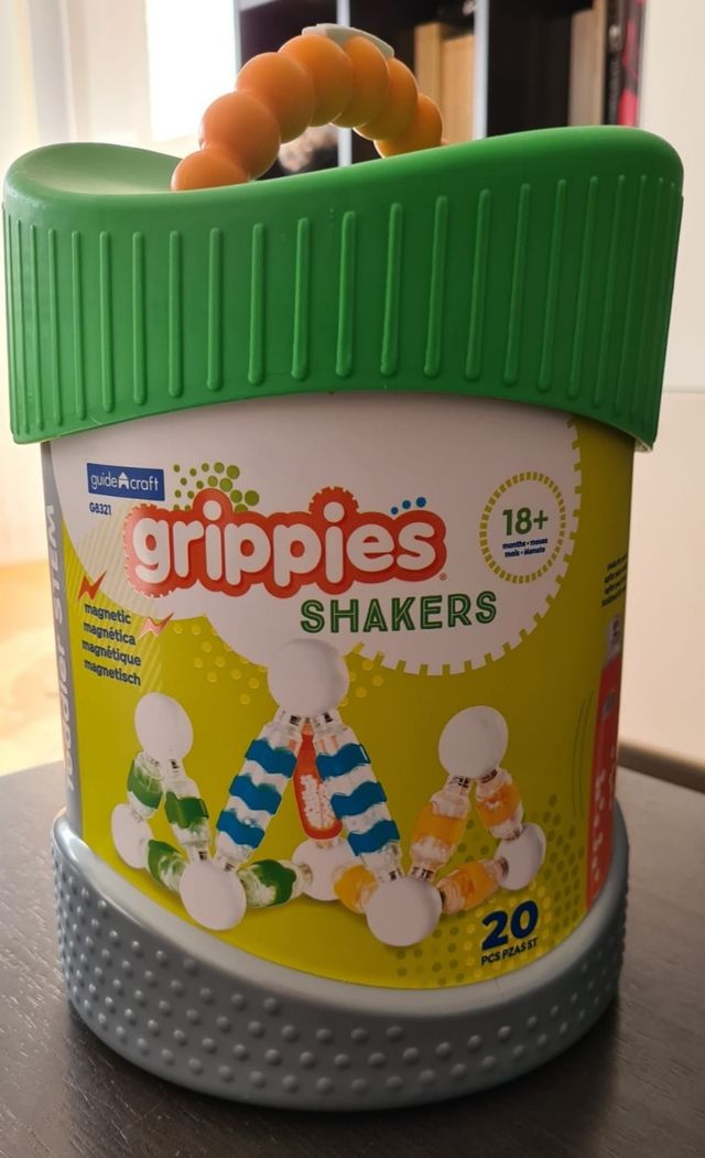 juego de mesa "grippies shakers"