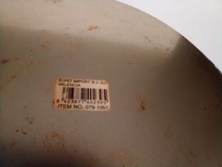 Plato hermoso con composición floral armoniosa