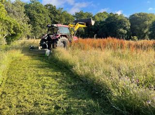 Decespugliatori a mano e con trattore.