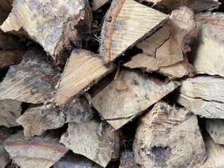 Decespugliatori a mano e con trattore.