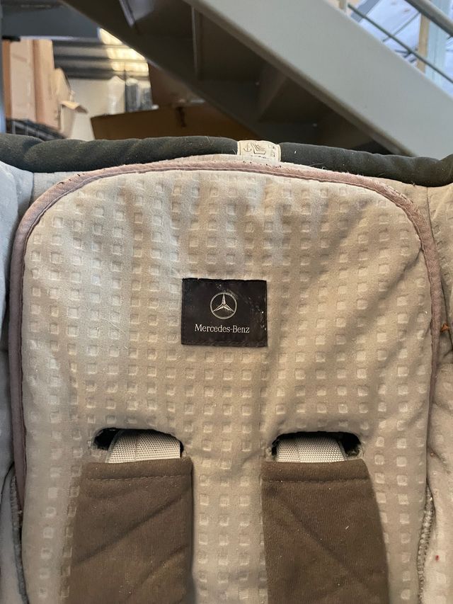 Silla bebé mercedes original, en buen estado