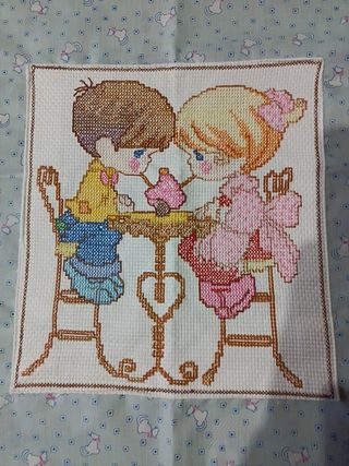 Protector de cuna y edredón.