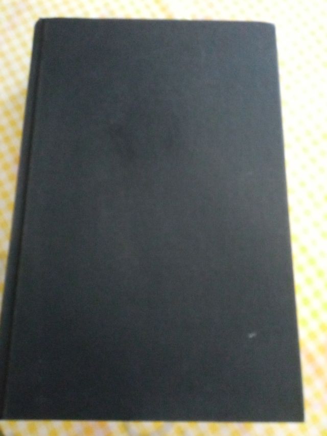 El tiempo entre costuras