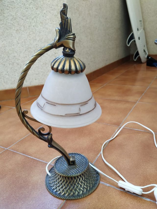 2 lámparas de mesilla. 15€ cada una