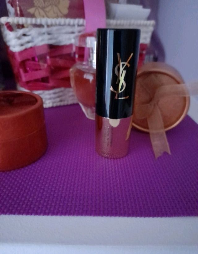 YSL BARRA DE BASE MATTE