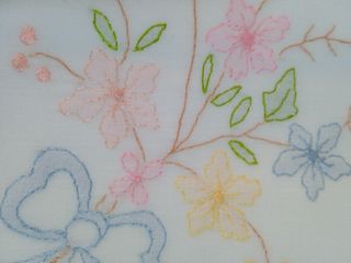 JUEGO DE SABANAS BORDADAS