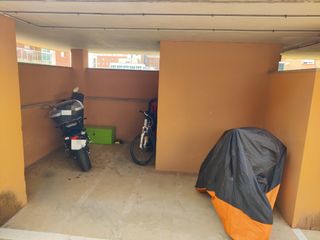 Garaje moto en alquiler