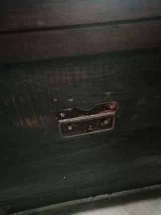 Baúl de madera antiguo
