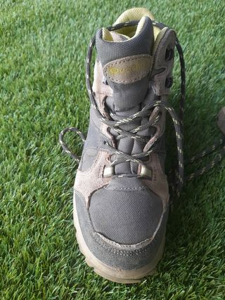 botas de montaña n35