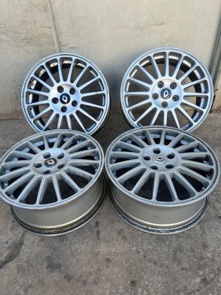 Juego llantas 17 p orig OZ SUPER TURISMO RENAULT