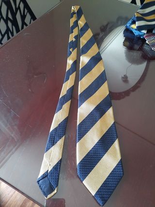 Corbata Petronio seda.