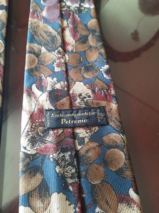 Corbata Petronio seda.